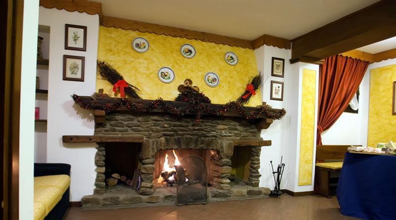 Hotel Ski Club I Cavalieri Rta Colle Colle Sestriere Eksteriør billede