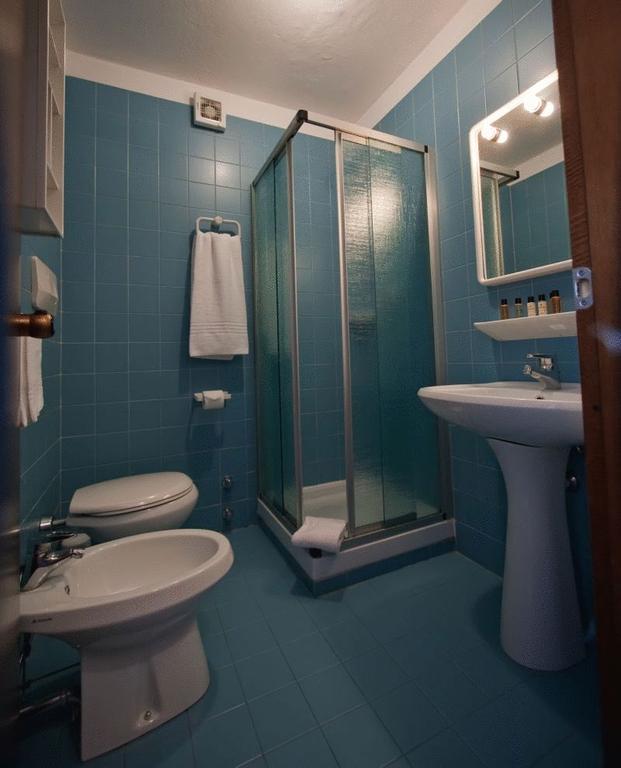 Hotel Ski Club I Cavalieri Rta Colle Colle Sestriere Værelse billede