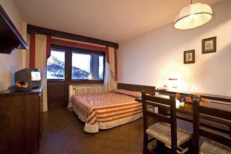 Hotel Ski Club I Cavalieri Rta Colle Colle Sestriere Eksteriør billede