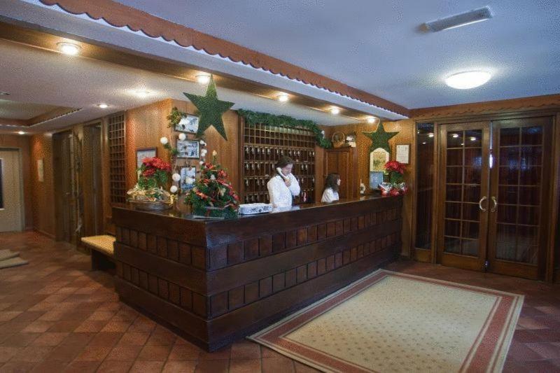 Hotel Ski Club I Cavalieri Rta Colle Colle Sestriere Eksteriør billede